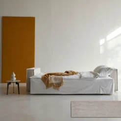 Innovation Living Newilla-vuodesohva