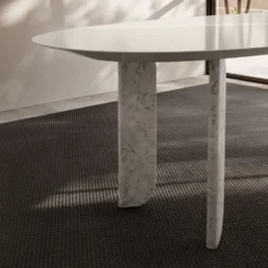 Natuzzi Libra-ruokapöytä, pyöreä