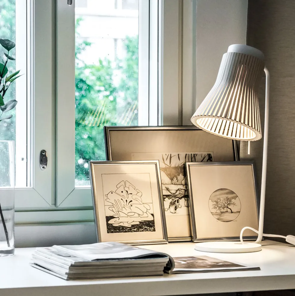 Secto Design Petite 4620 -pöytävalaisin